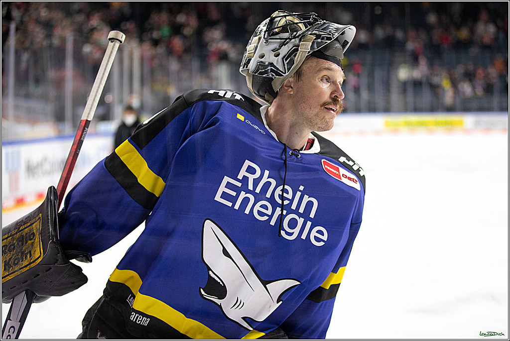 PENNY DEL; Koelner Haie- Fishtown Pinguins Bremerhaven; Koeln, 25.11.2021